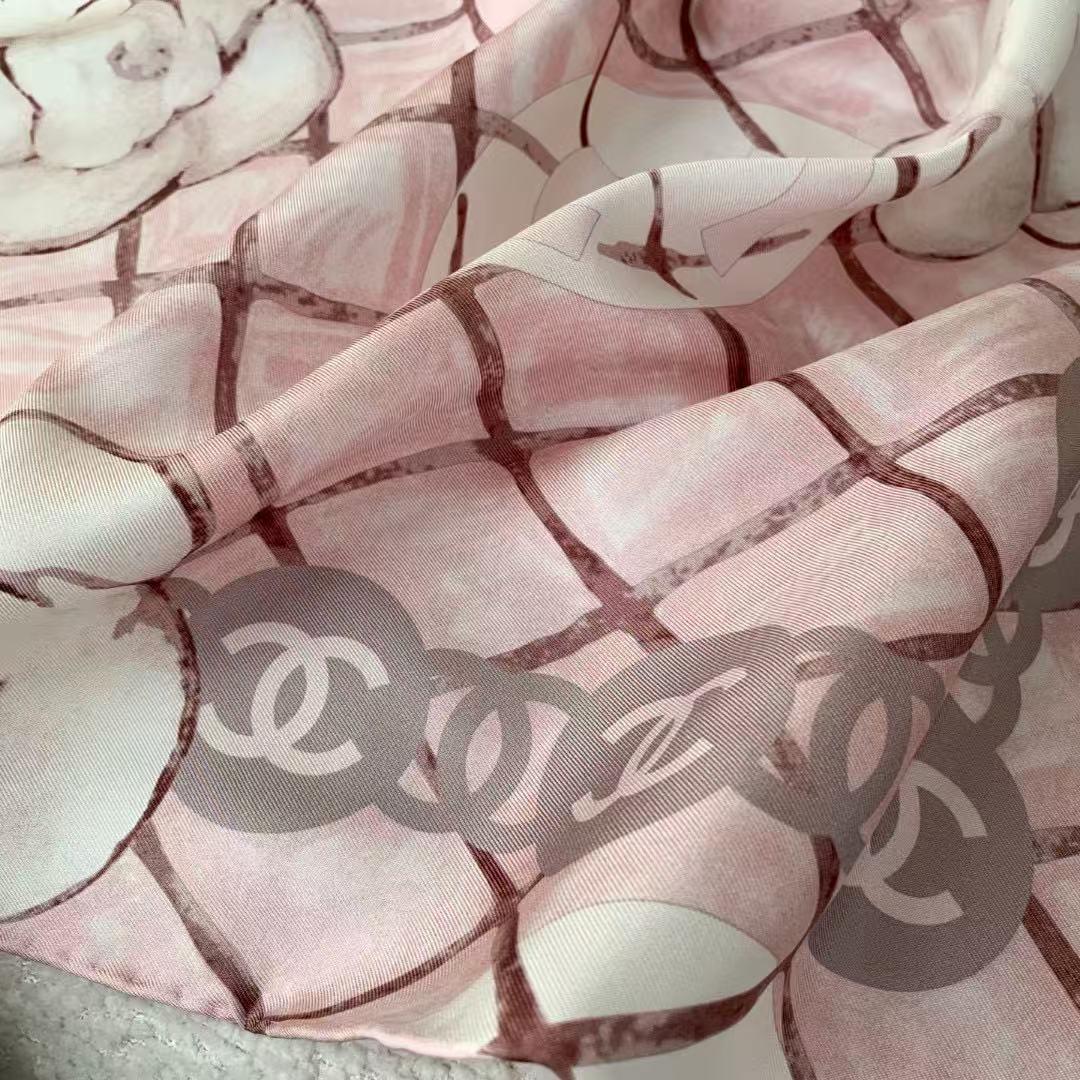 CHANE1 ダブルCプリント シルクスカーフ【50％割引+送料無料】