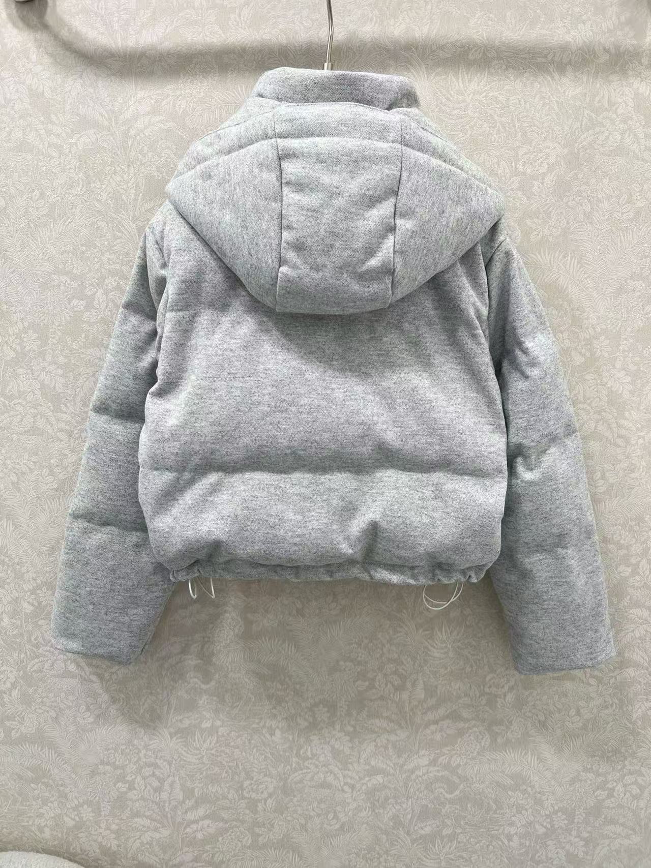 PR4DA トライアングルロゴ フード付きダウンジャケット【50％割引+送料無料】