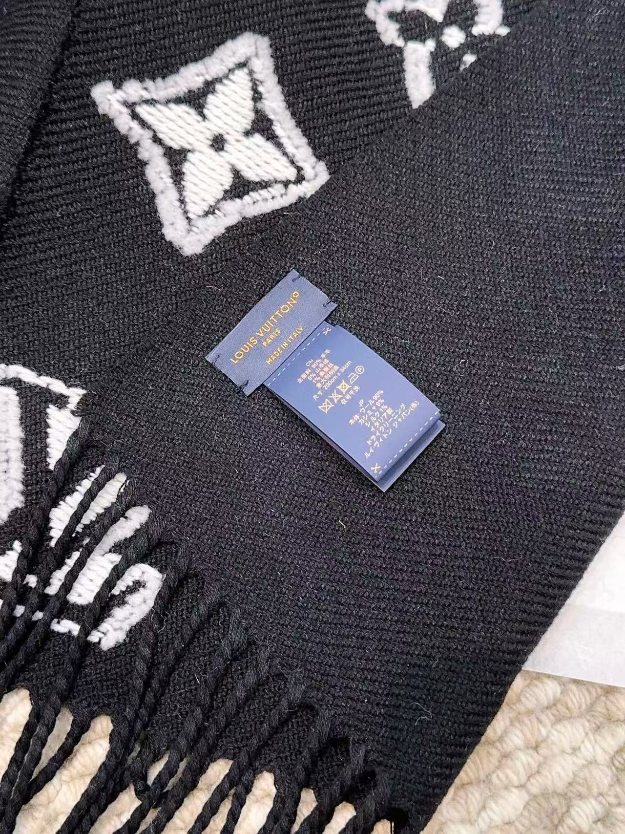 LV刺繍カシミアスカーフ【50％割引+送料無料】