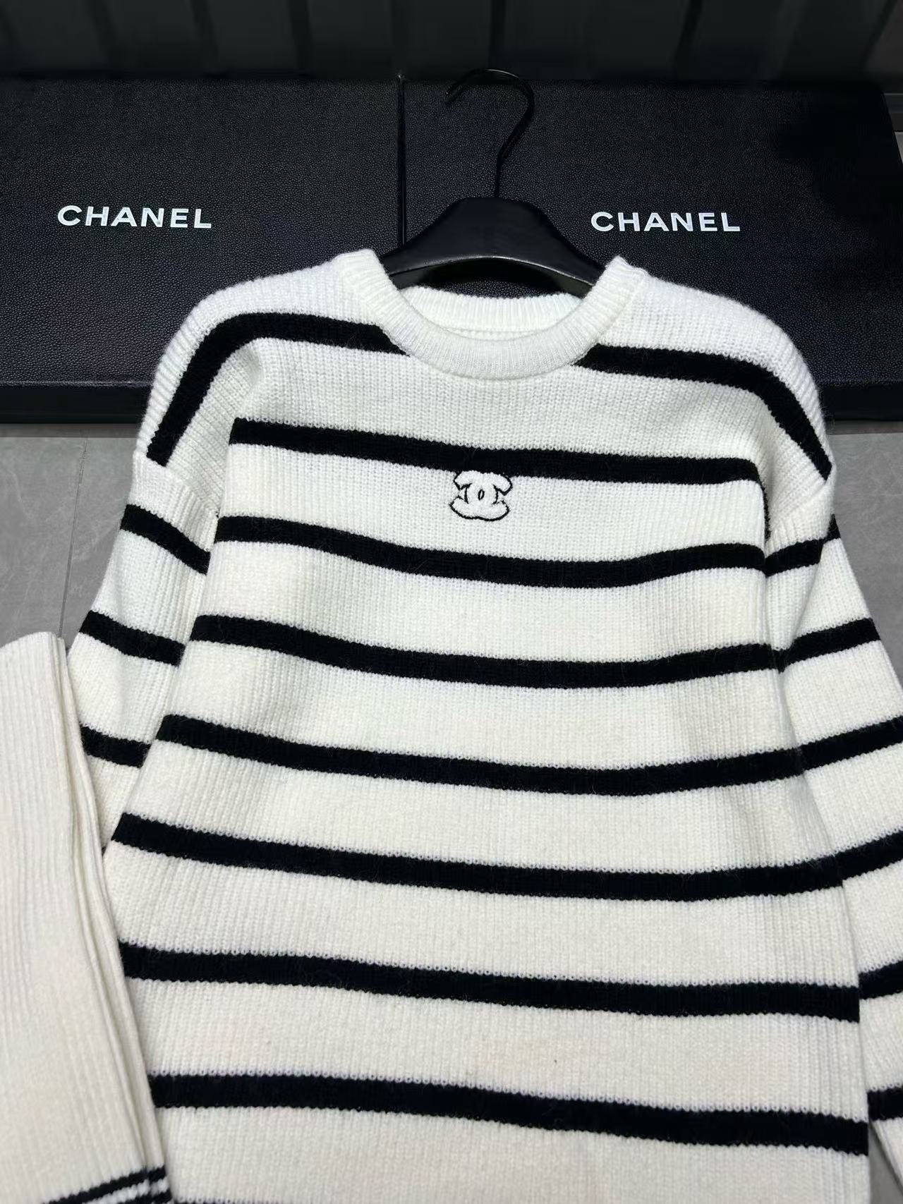 CHANE1 ストライプダブルCソックス+セーター2点セット【50％割引+送料無料】