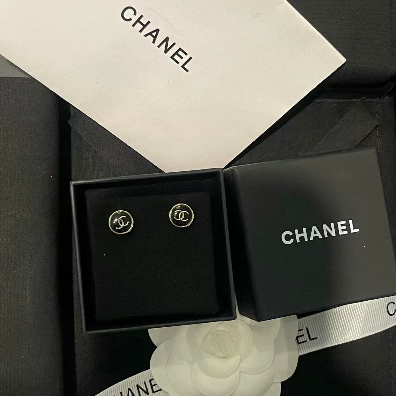 CHANE1ダブルCラウンドスタッドイヤリング【50％割引+送料無料】