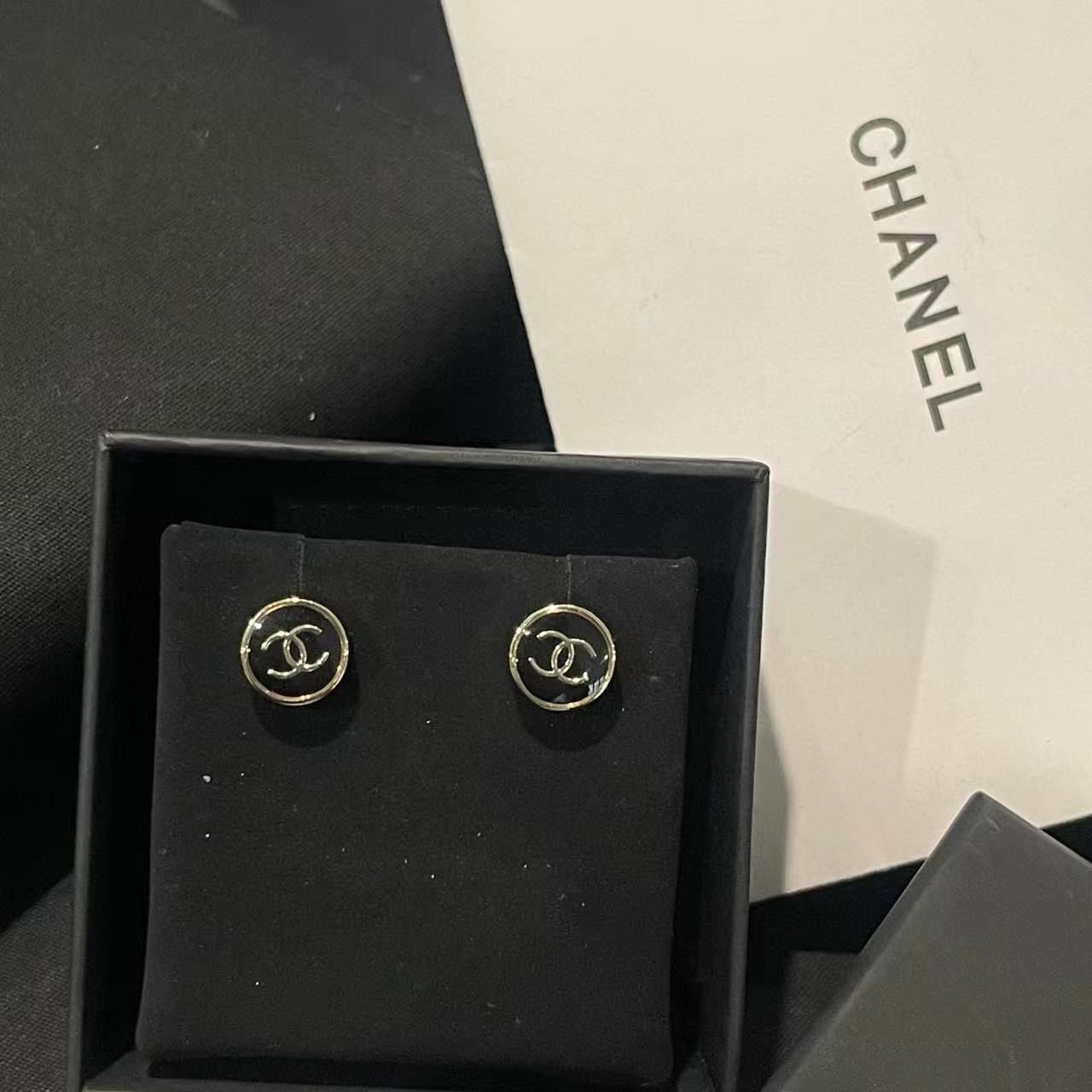 CHANE1ダブルCラウンドスタッドイヤリング【50％割引+送料無料】