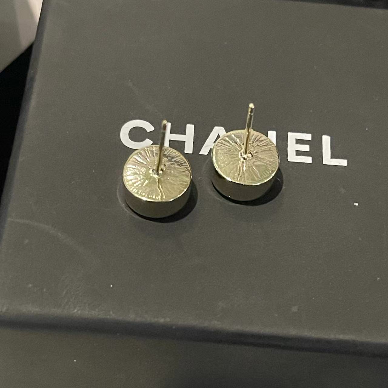 CHANE1ダブルCラウンドスタッドイヤリング【50％割引+送料無料】