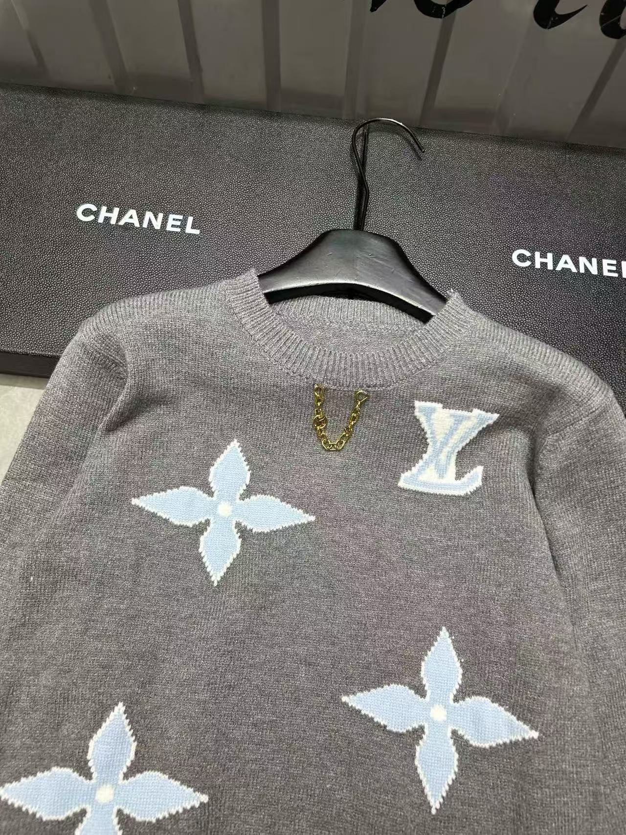 LVチェーン四つ葉のクローバーセーター【50％割引+送料無料】