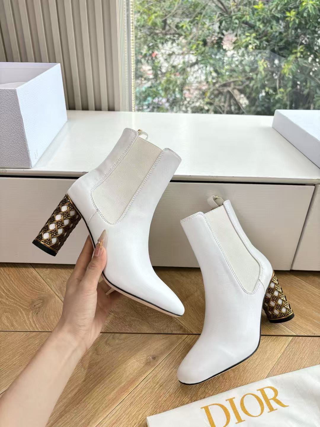 DIORの高品質ラウンドトゥ乗馬ブーツ【50％割引+送料無料】