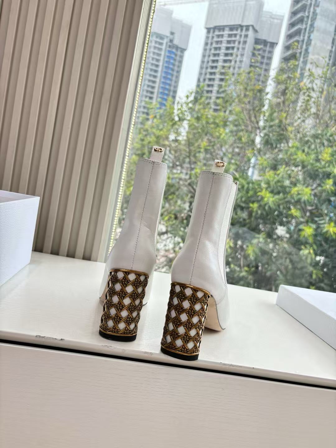 DIORの高品質ラウンドトゥ乗馬ブーツ【50％割引+送料無料】