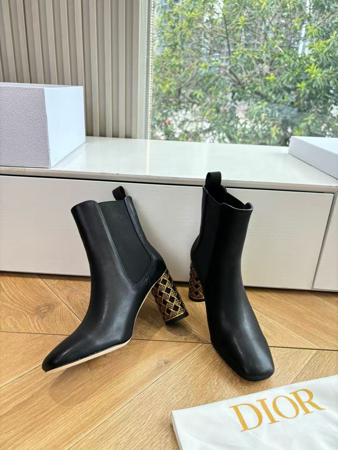 DIORの高品質ラウンドトゥ乗馬ブーツ【50％割引+送料無料】