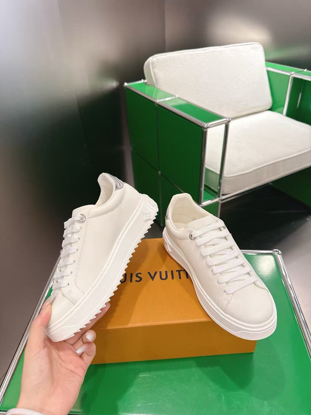 LV高品質のプリントホワイトスニーカー【50％割引+送料無料】