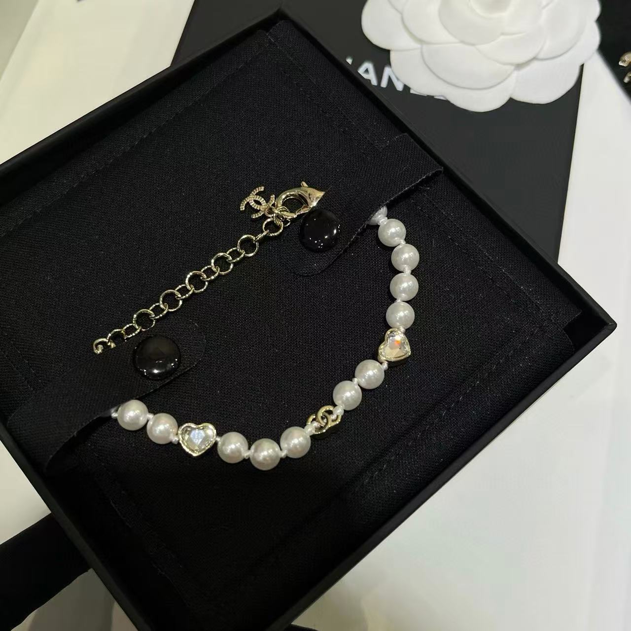 CHANE1 ダブルC ハート パール ブレスレット【50％割引+送料無料】