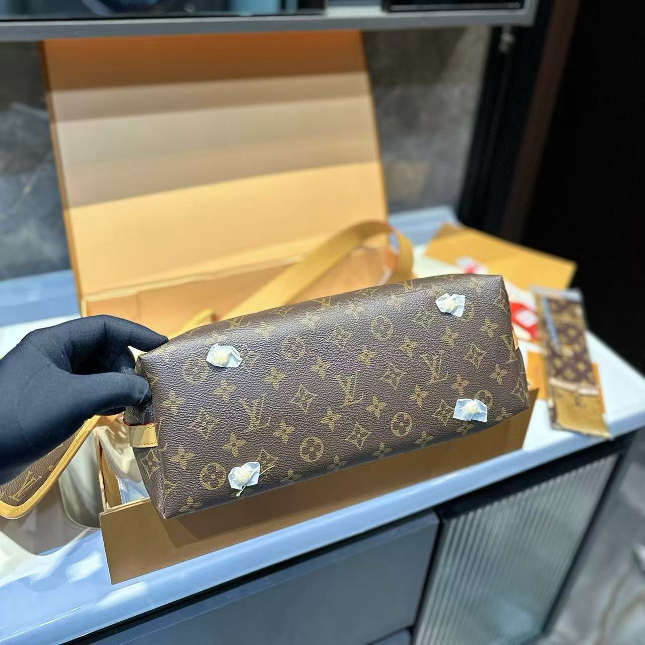 LV carryall買い物袋【50％割引+送料無料】