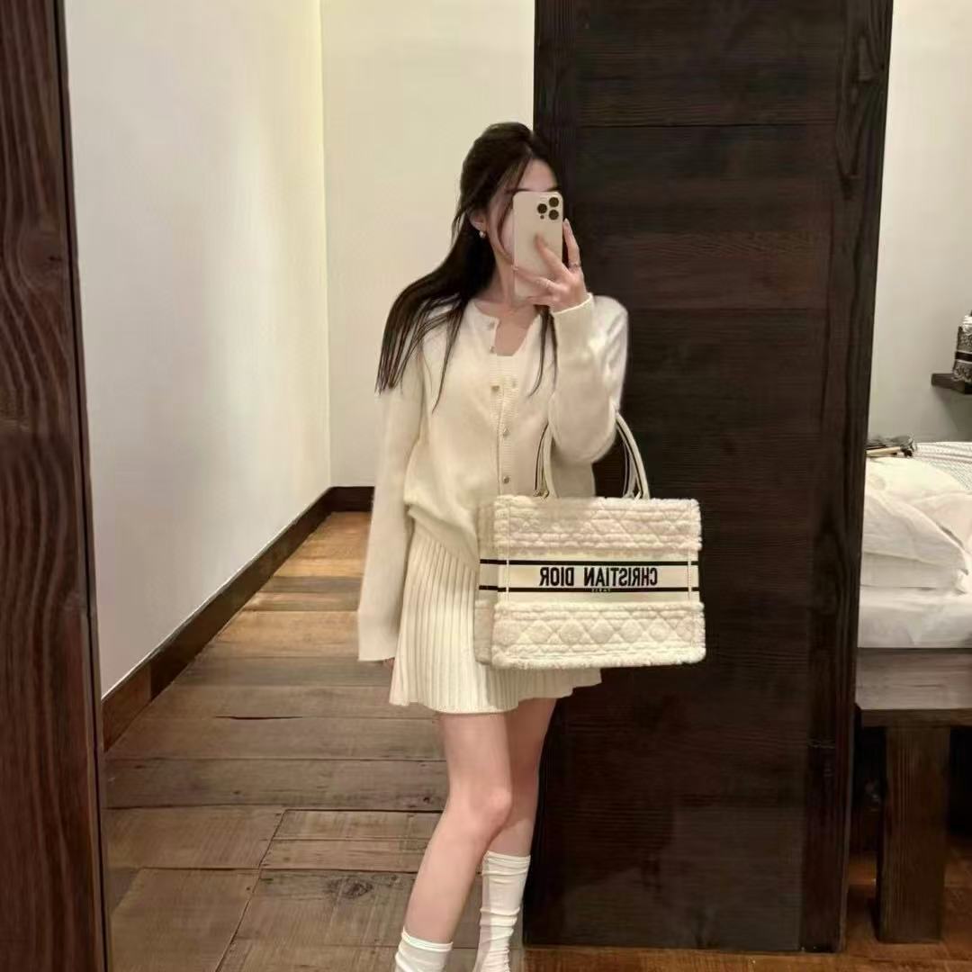 DIOR ラムウール ショッピングバッグ【50％割引+送料無料】