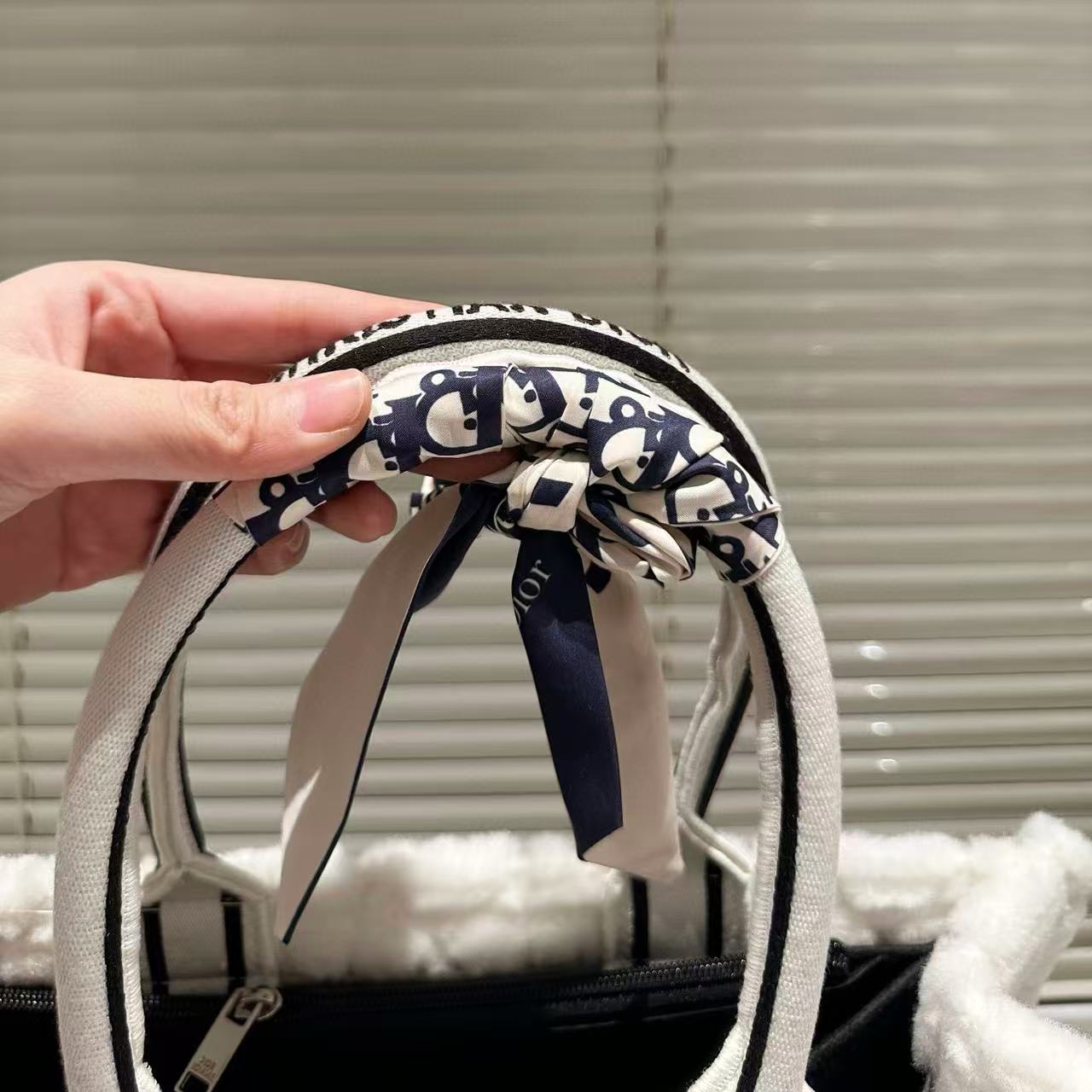 DIOR ラムウール ショッピングバッグ【50％割引+送料無料】