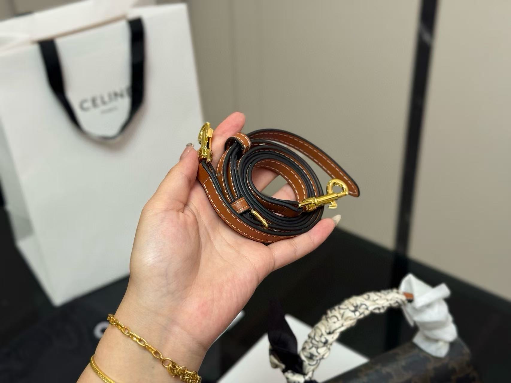 CEL1NE 凱旋門アンダーアームバッグ【50％割引+送料無料】