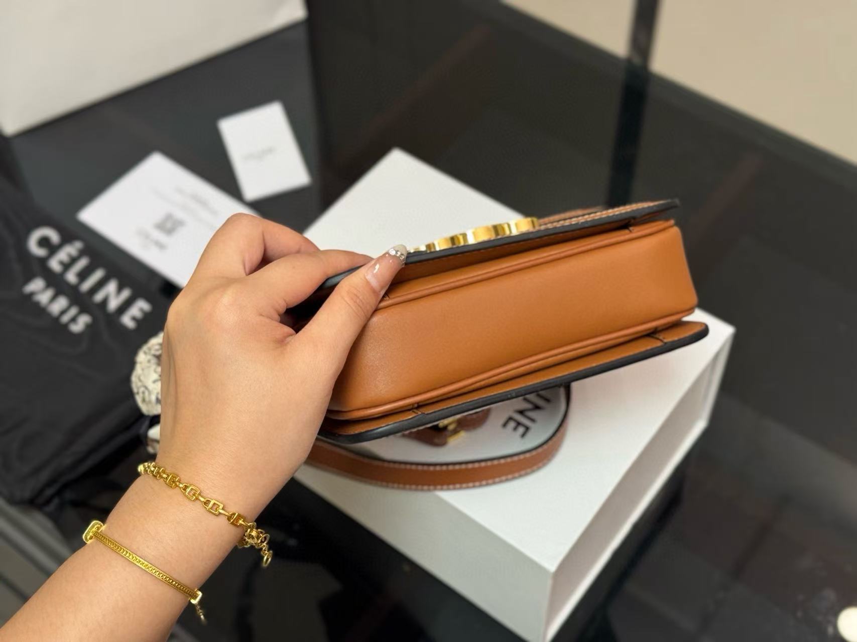 CEL1NE 凱旋門プリント ショルダー/クロスボディバッグ【50％割引+送料無料】