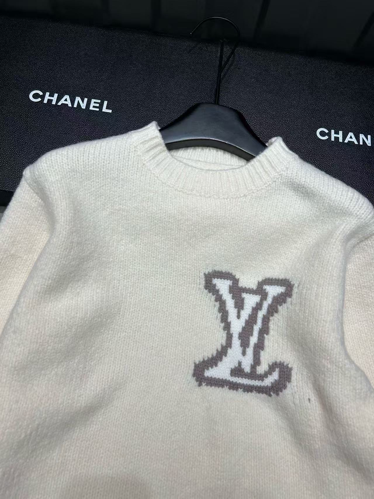 LVミニマリストロゴルーズセーター【50％割引+送料無料】