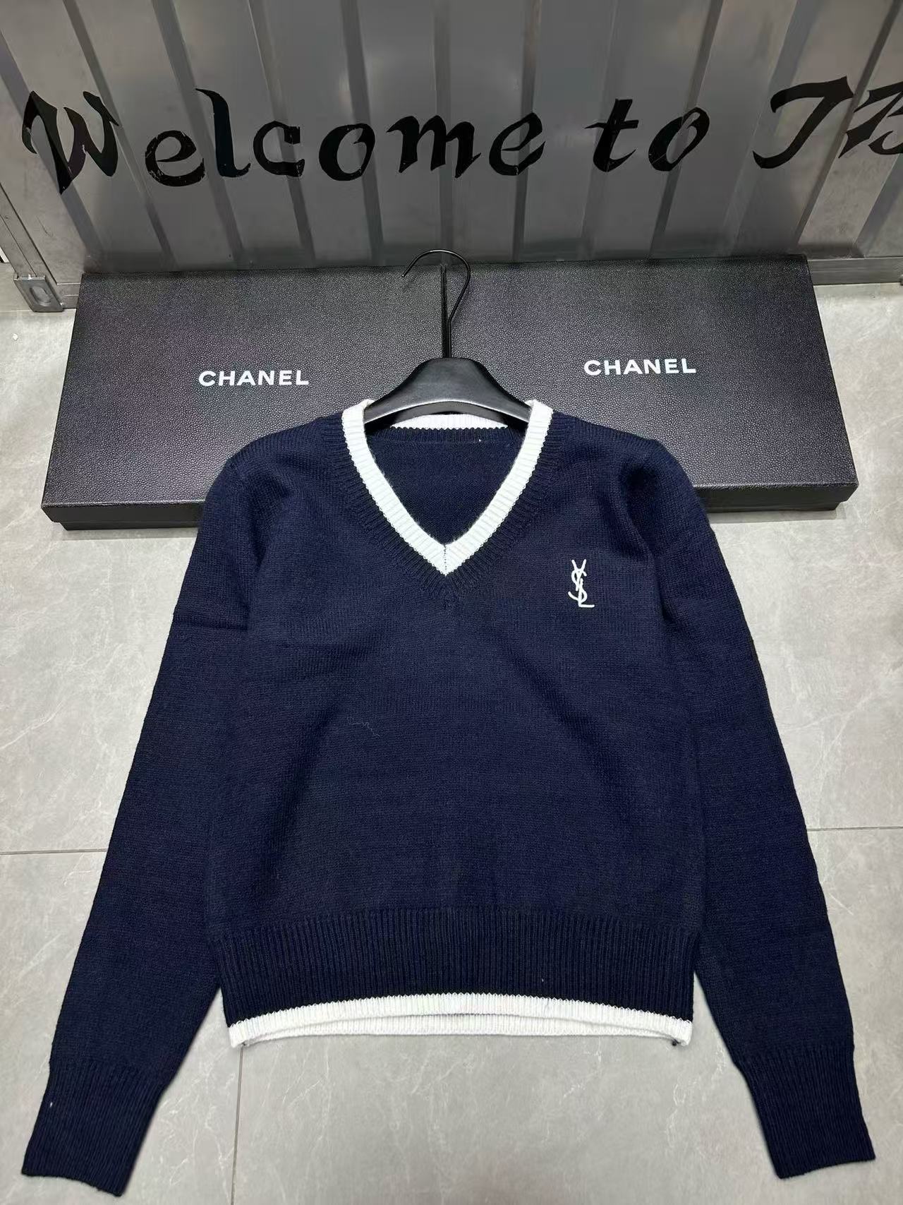 YSL シンプル Vネック ルーズセーター【50％割引+送料無料】