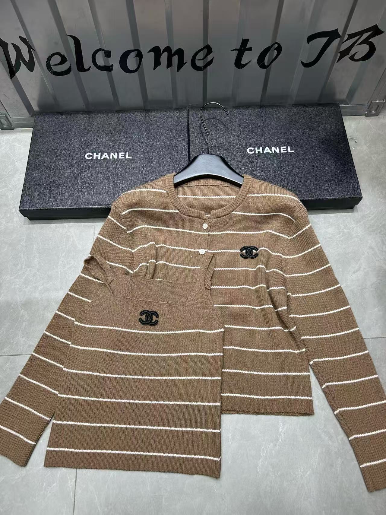 CHANE1 ウールベスト+カーディガン ツーピースセット【50％割引+送料無料】