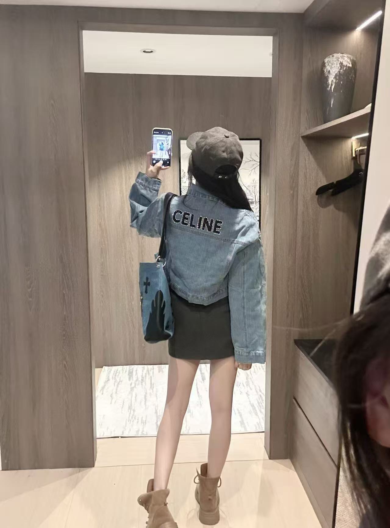 CEL1NE背中に文字が入ったデニムジャケット【50％割引+送料無料】