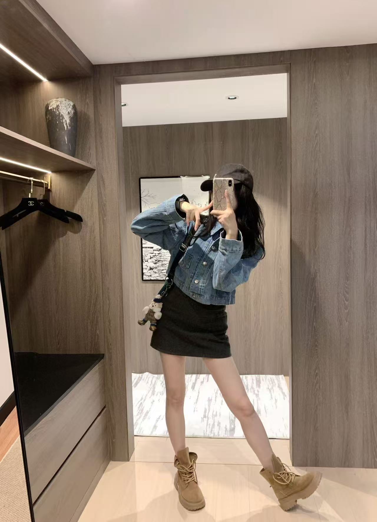 CEL1NE背中に文字が入ったデニムジャケット【50％割引+送料無料】