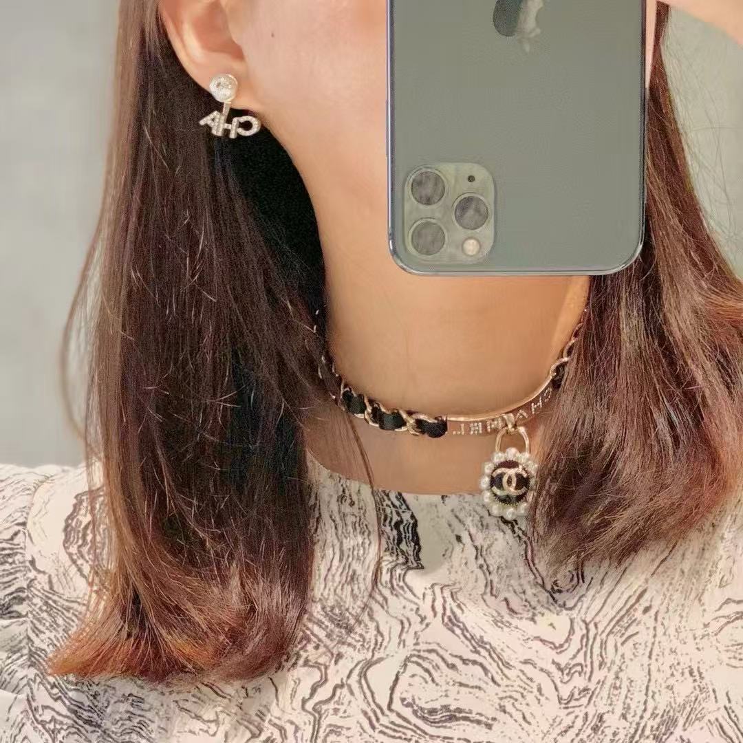 CHANE1 ダブルC レザーネックレス【50％割引+送料無料】