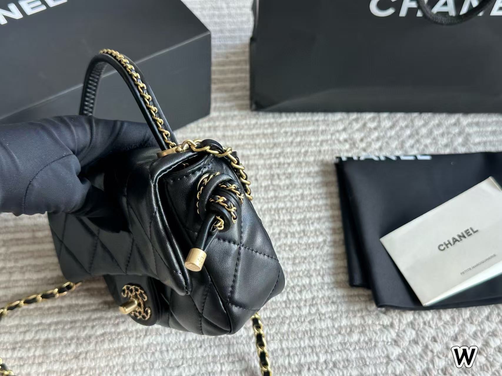 CHANE1ダブルCチェーンラムスキンハンドバッグ【50％割引+送料無料】