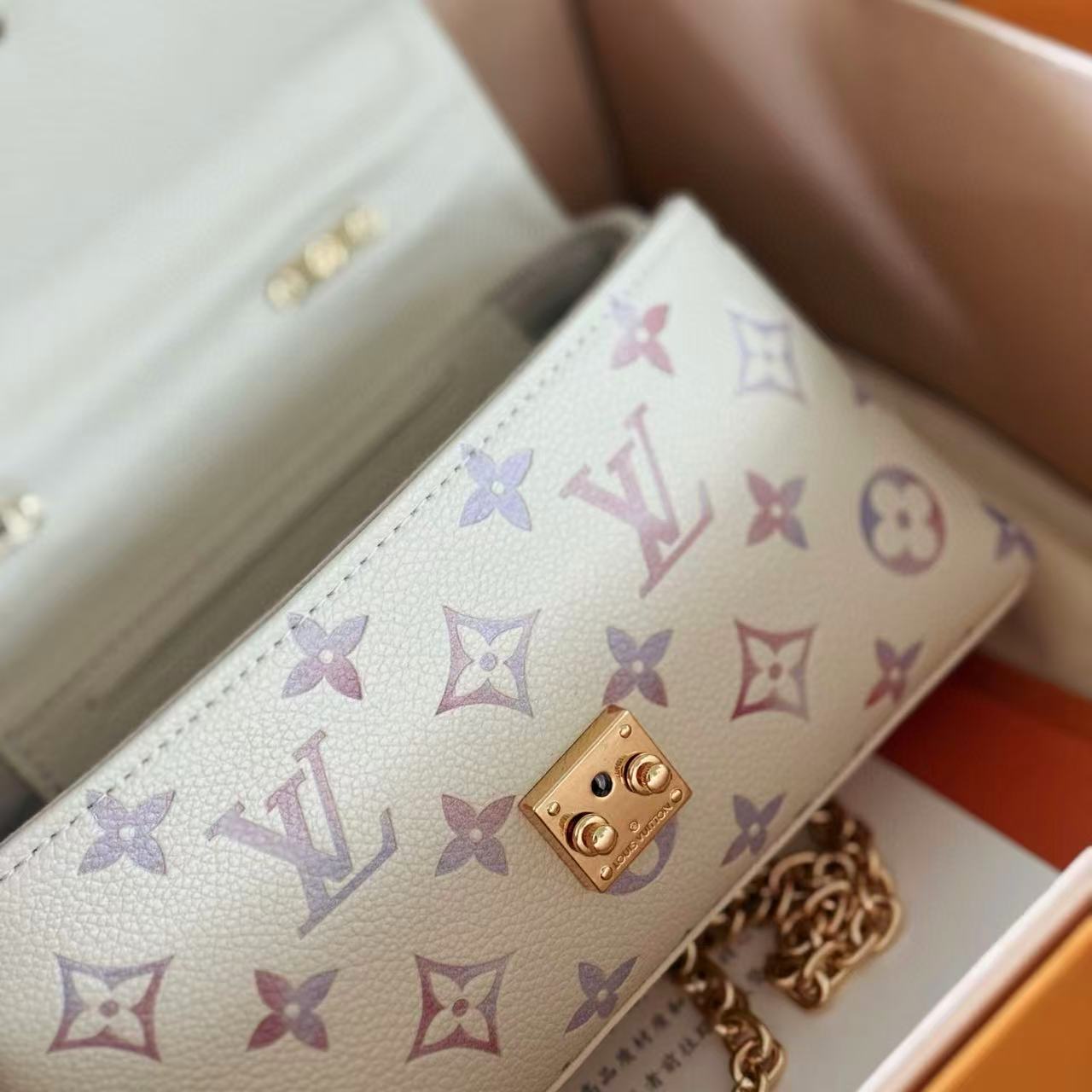 LVチェーンショルダー/クロスボディバッグ【50％割引+送料無料】