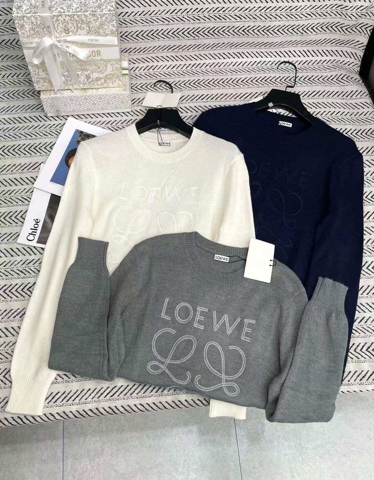 L0WEW 刺繍レターセーター【50％割引+送料無料】