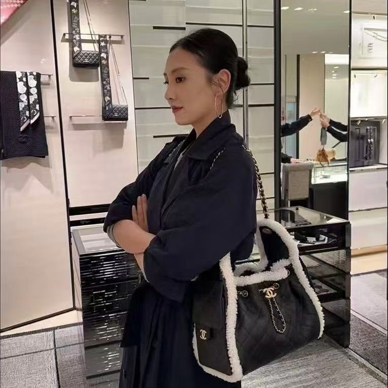 CHANE1上質なチェーンラムウールバッグ【50％割引+送料無料】