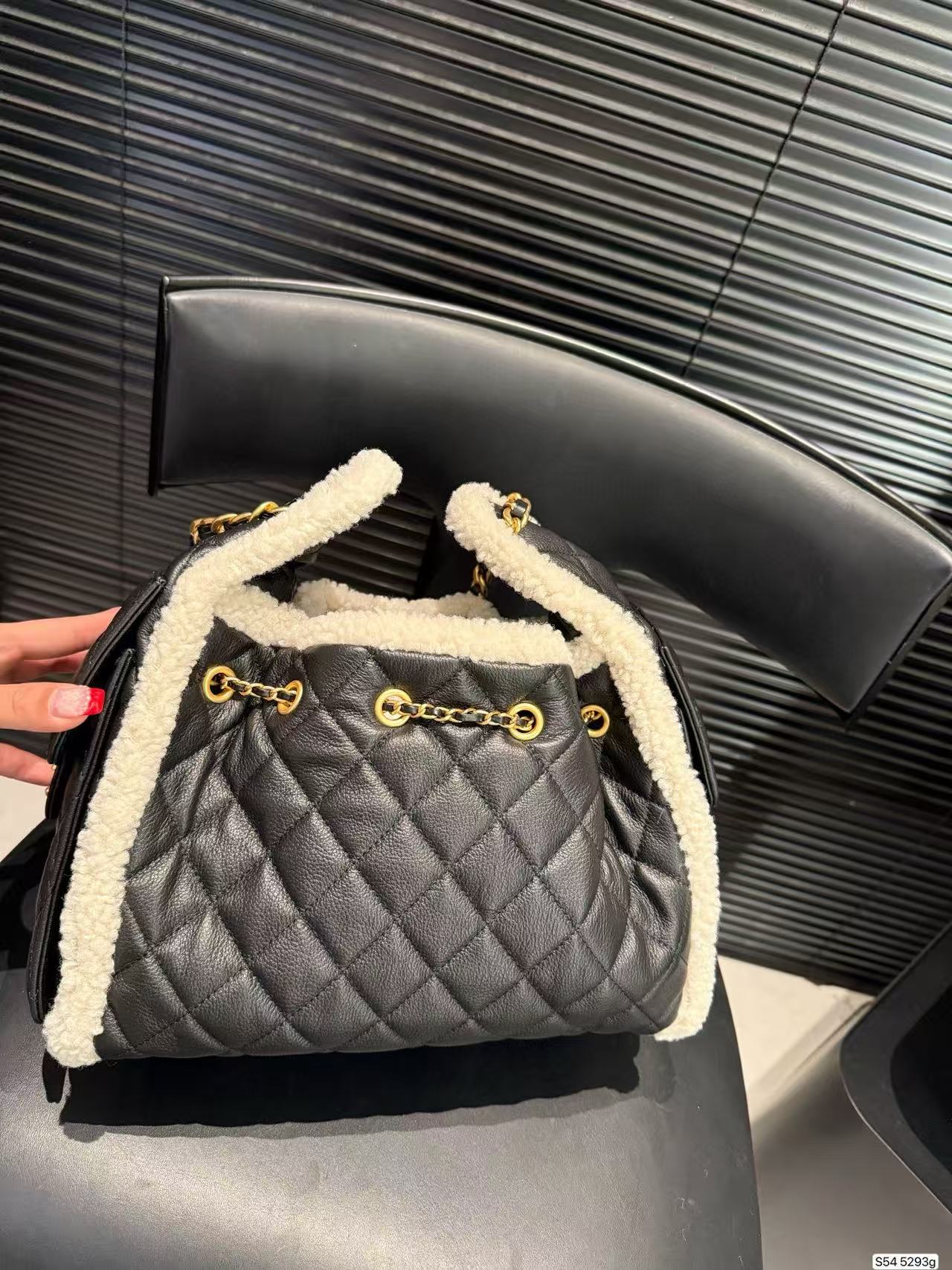 CHANE1上質なチェーンラムウールバッグ【50％割引+送料無料】