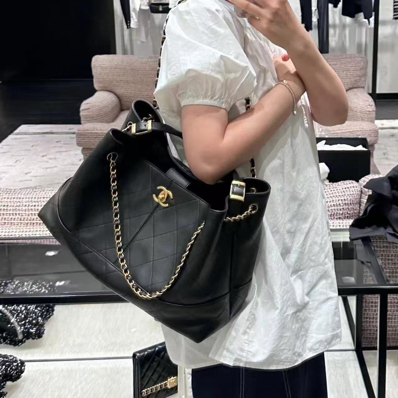 CHANE1レザーチェーンバッグ【50％割引+送料無料】