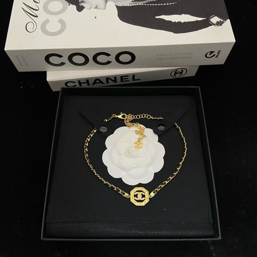 CHANE1レザーダブルCダイヤモンドネックレス【50％割引+送料無料】