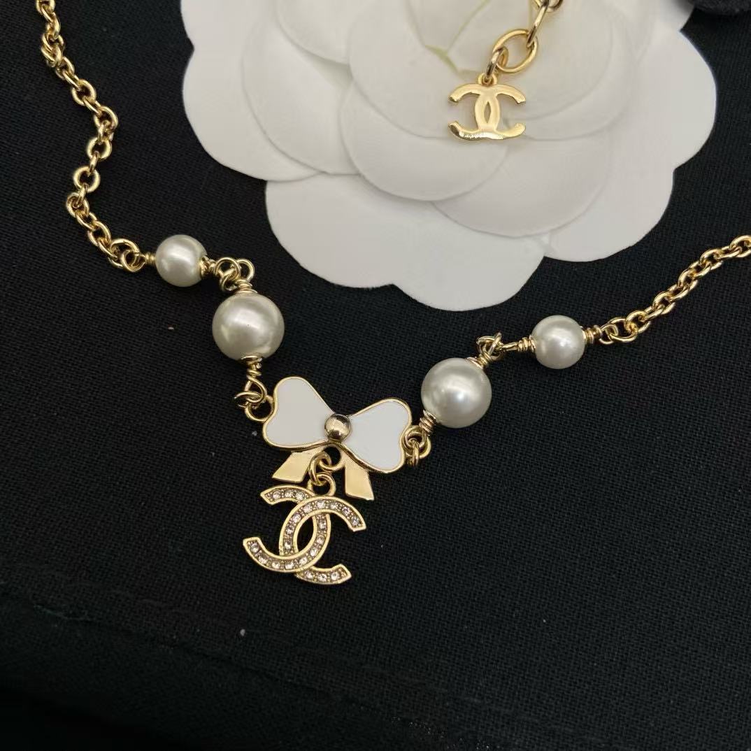 CHANE1 ホワイトボウ ダブルC パールネックレス【50％割引+送料無料】
