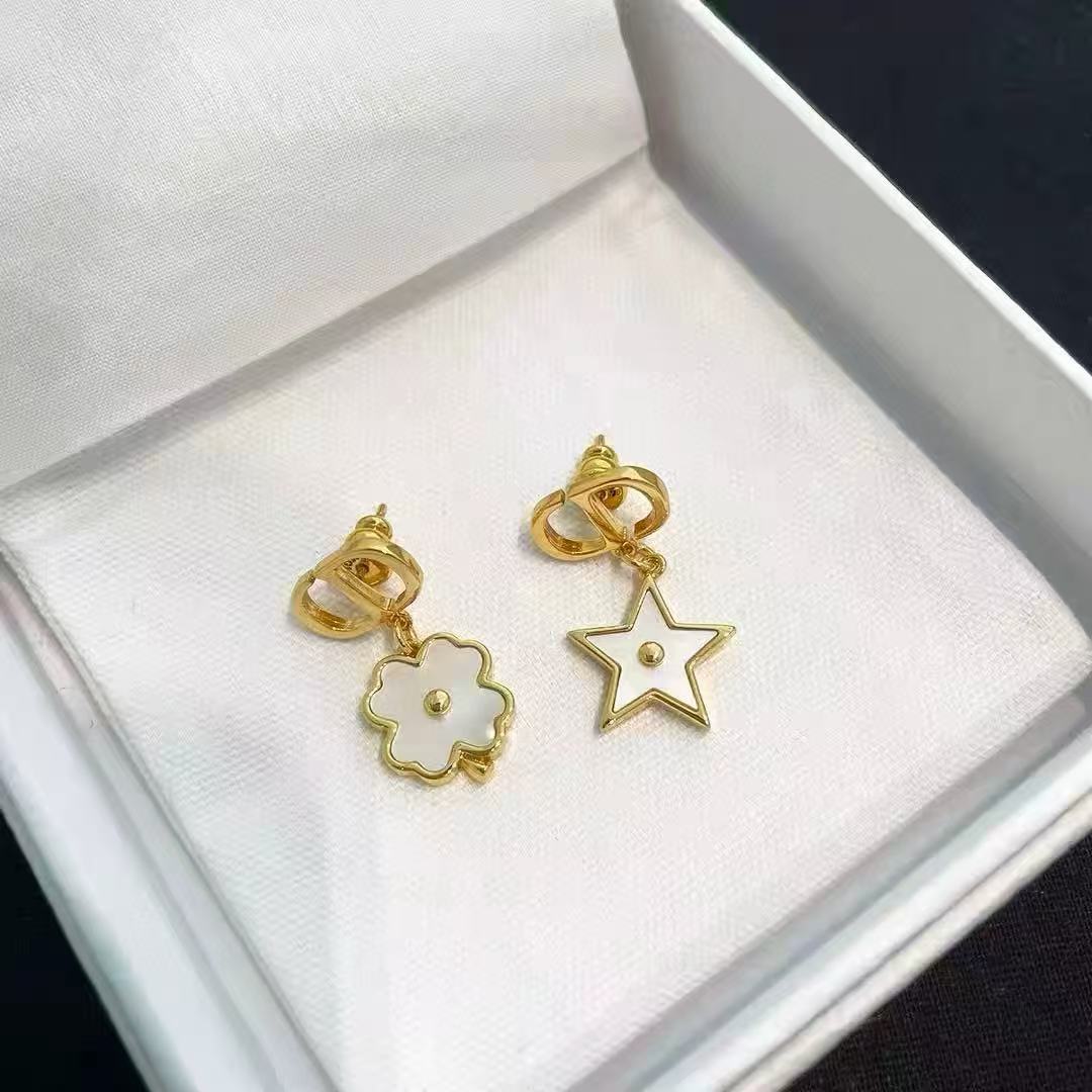 DIOR 五芒星 CD 四つ葉のクローバー イヤリング【50％割引+送料無料】