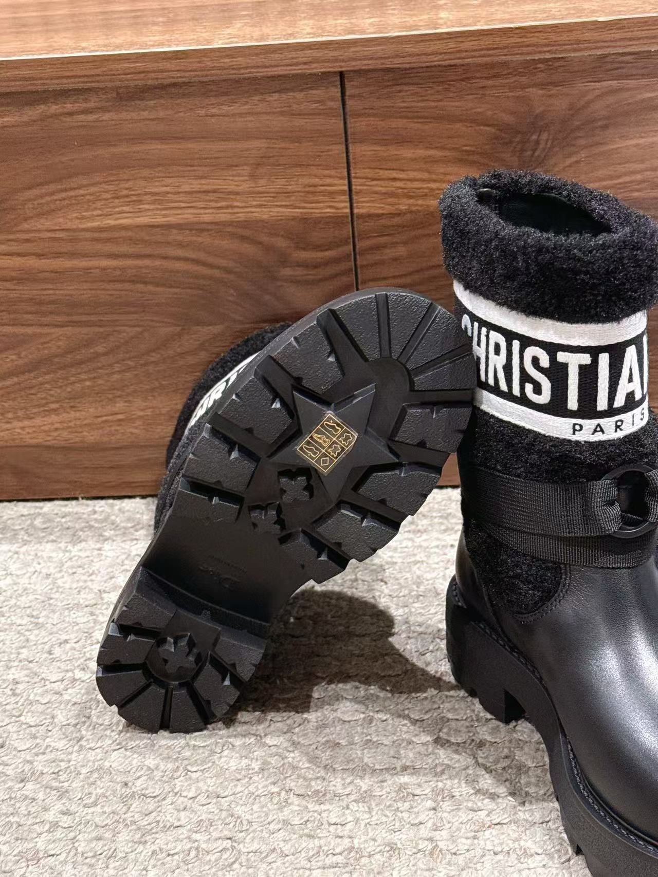 DIOR 高品質ウール レターアンクルブーツ【50％割引+送料無料】