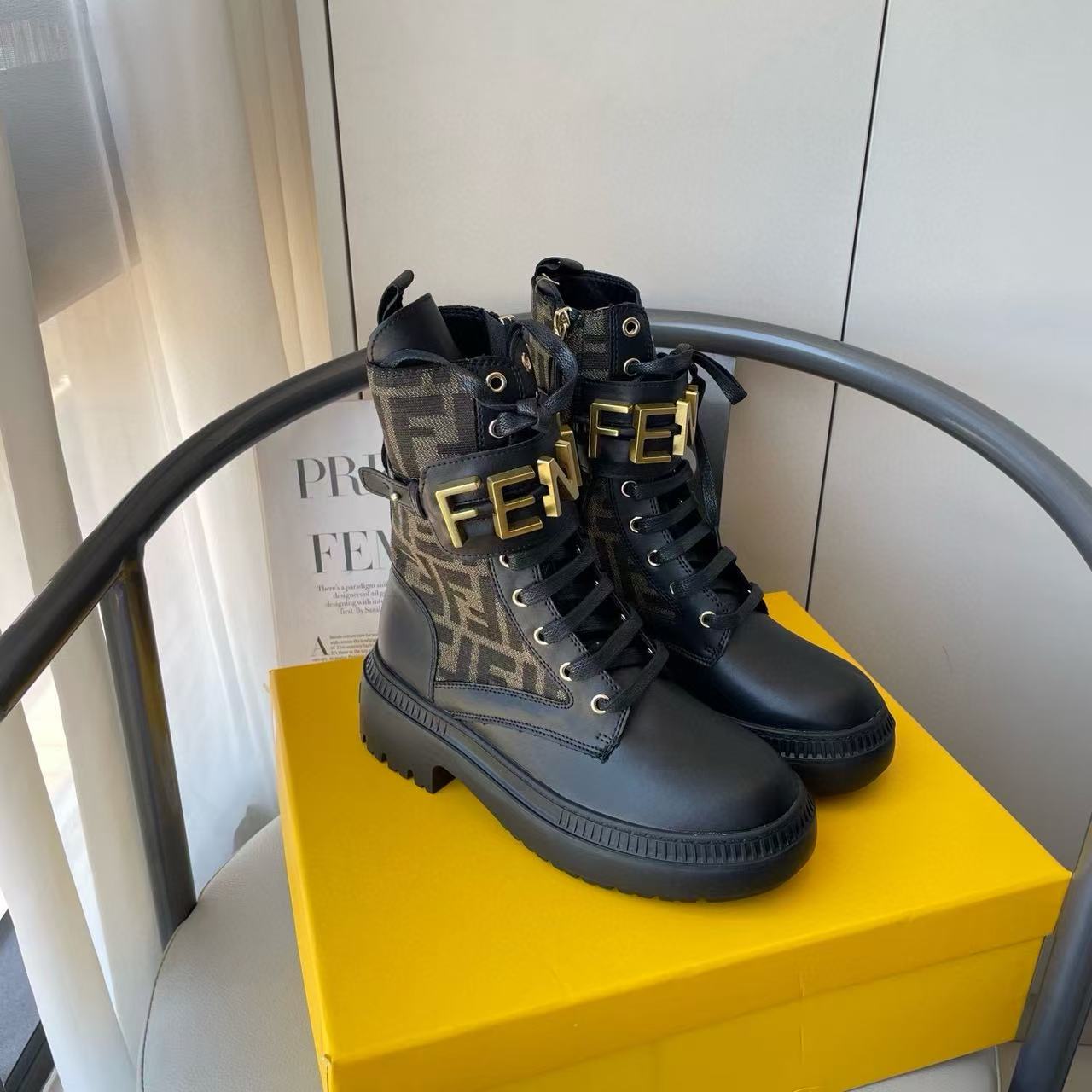 FEND1 秋冬 レースアップ マーティンブーツ【50％割引+送料無料】