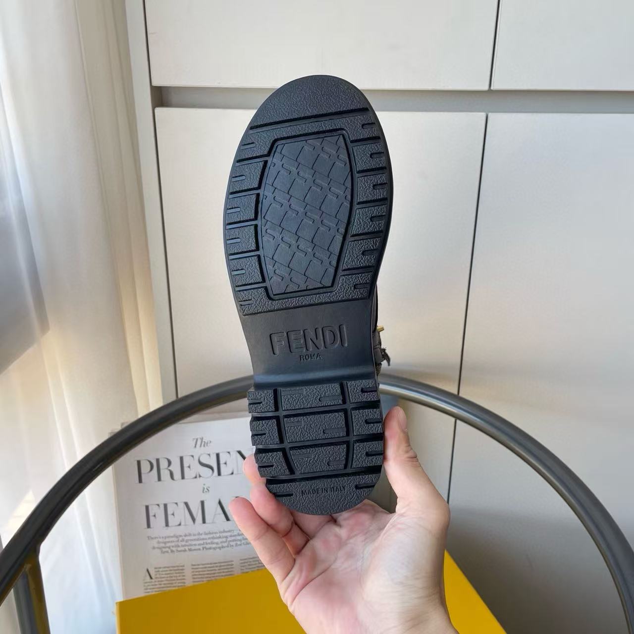 FEND1 秋冬 レースアップ マーティンブーツ【50％割引+送料無料】