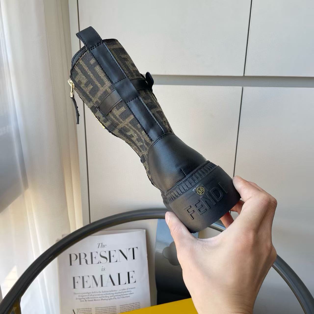 FEND1 秋冬 レースアップ マーティンブーツ【50％割引+送料無料】