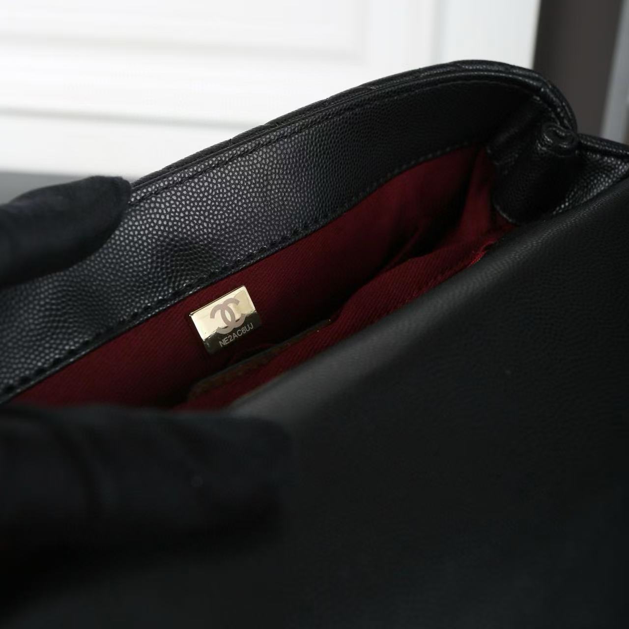 CHANE1キャビアチェーンショルダー/クロスボディバッグ【50％割引+送料無料】