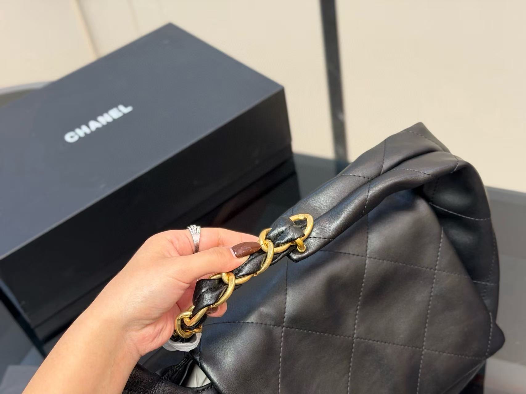 CHANE1クラシックなダブルCフラップレザーアンダーアームバッグ【50％割引+送料無料】