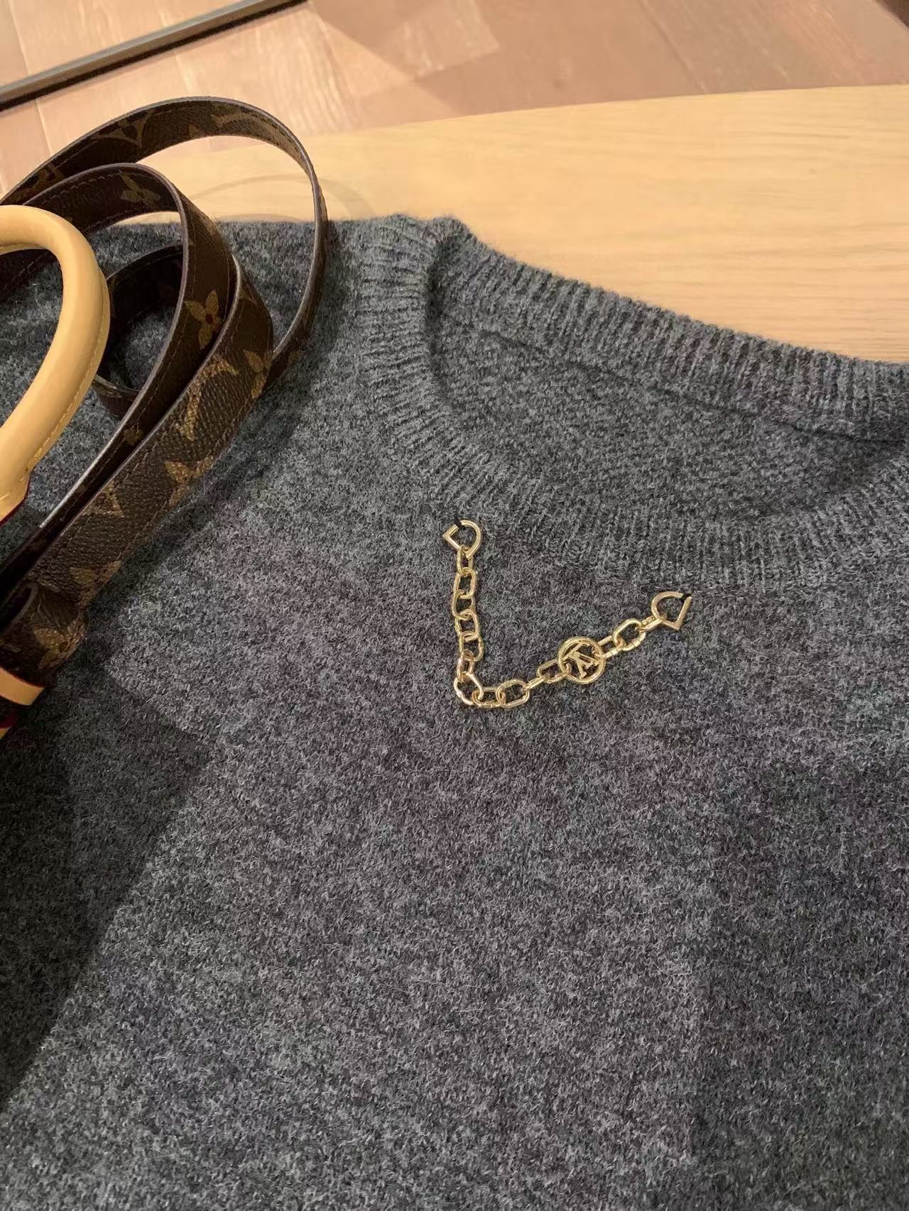 LVチェーンプリントのルーズセーター【50％割引+送料無料】