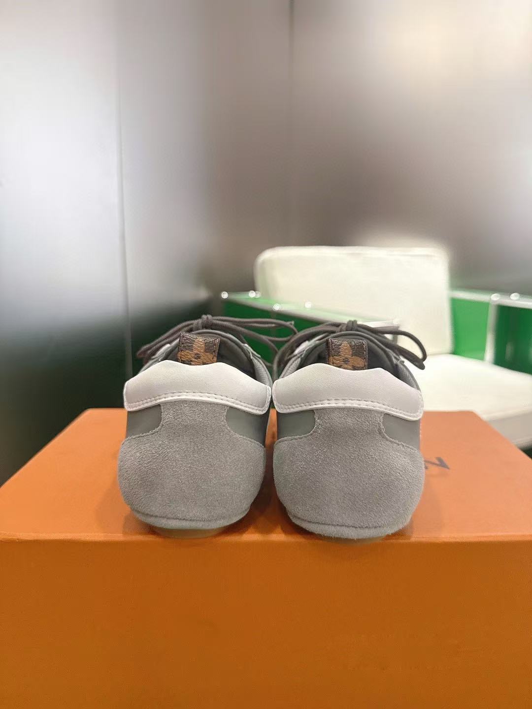 LVの高品質レースアップスニーカー【50％割引+送料無料】