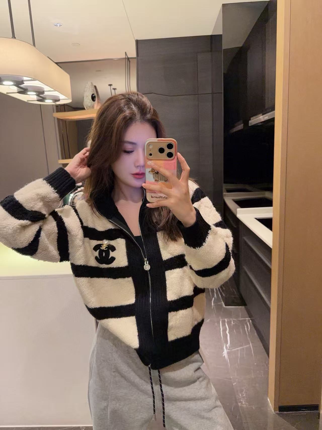 CHANE1ダブルCカラーブロックジップアップジャケット【50％割引+送料無料】