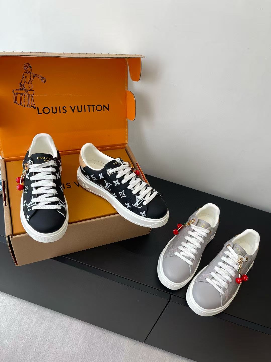 LVの高品質プリントカジュアルシューズ【50％割引+送料無料】