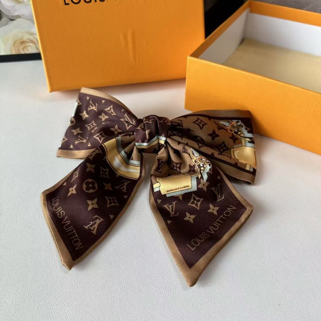 LVリボンプリントヘアクリップ【50％割引+送料無料】