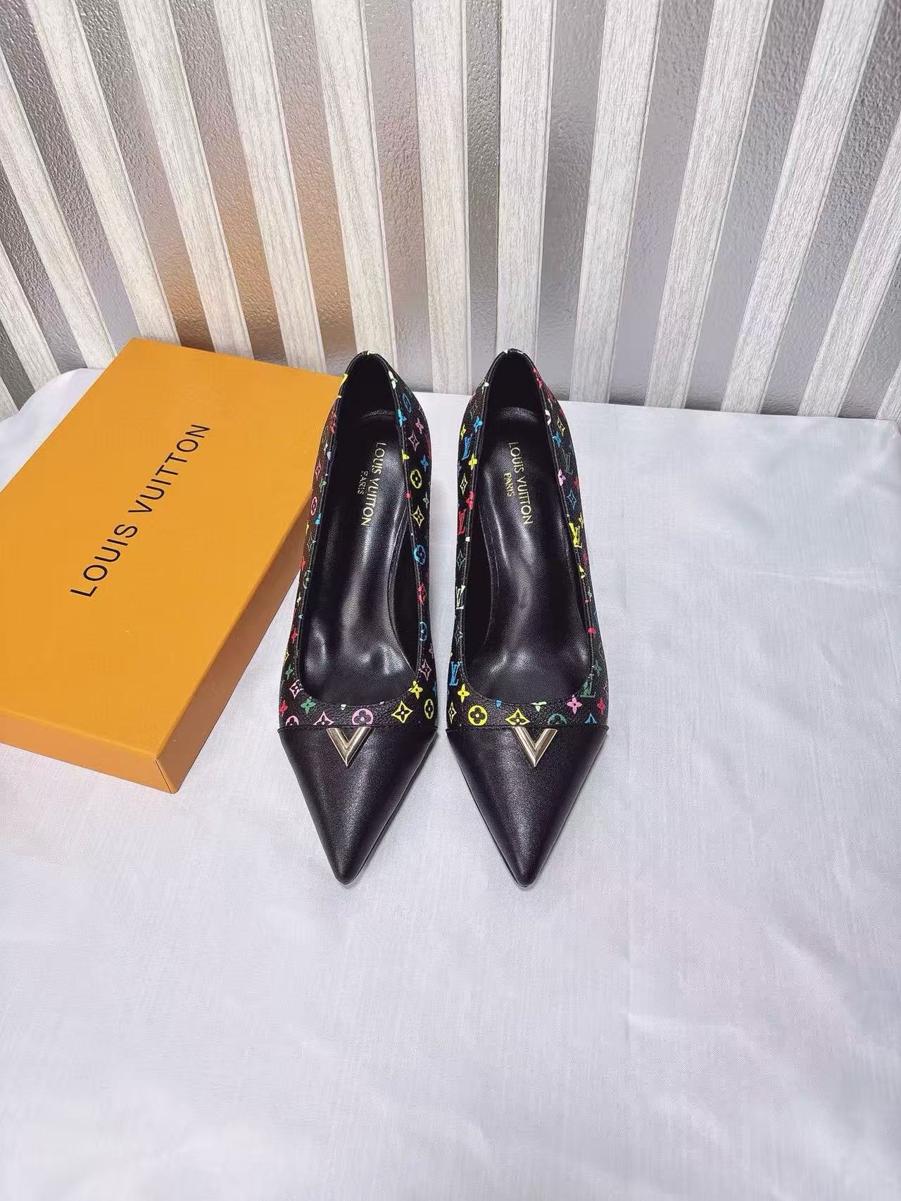 LVプリント ポインテッドトゥ ハイヒール【50％割引+送料無料】