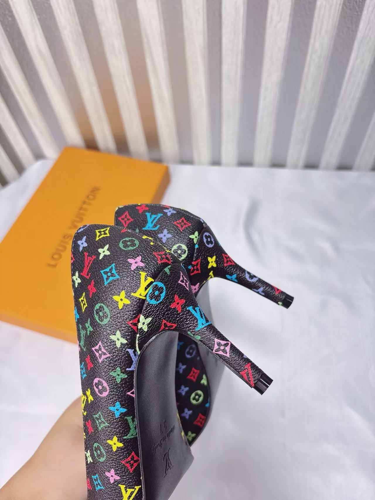 LVプリント ポインテッドトゥ ハイヒール【50％割引+送料無料】