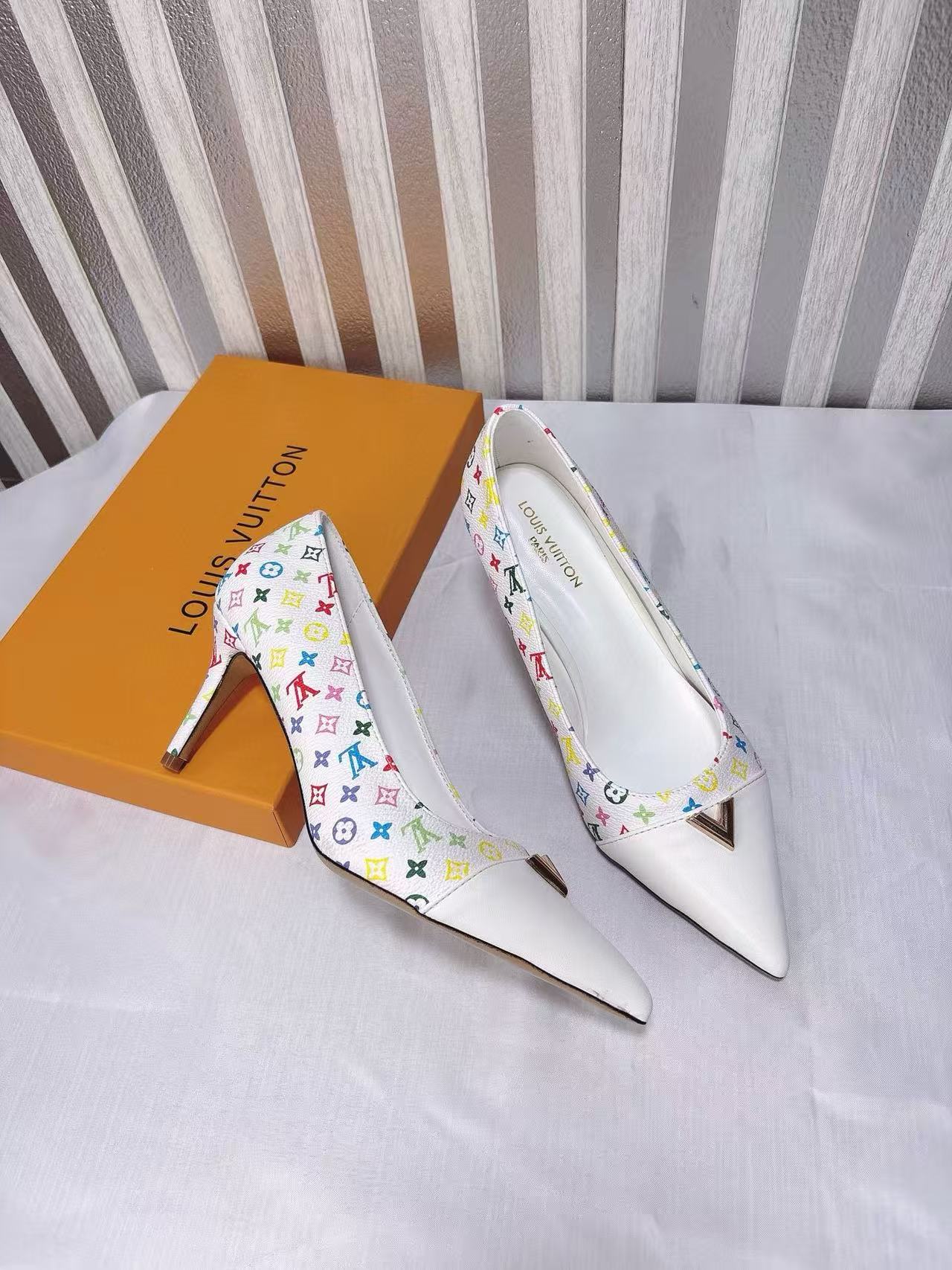 LVプリント ポインテッドトゥ ハイヒール【50％割引+送料無料】