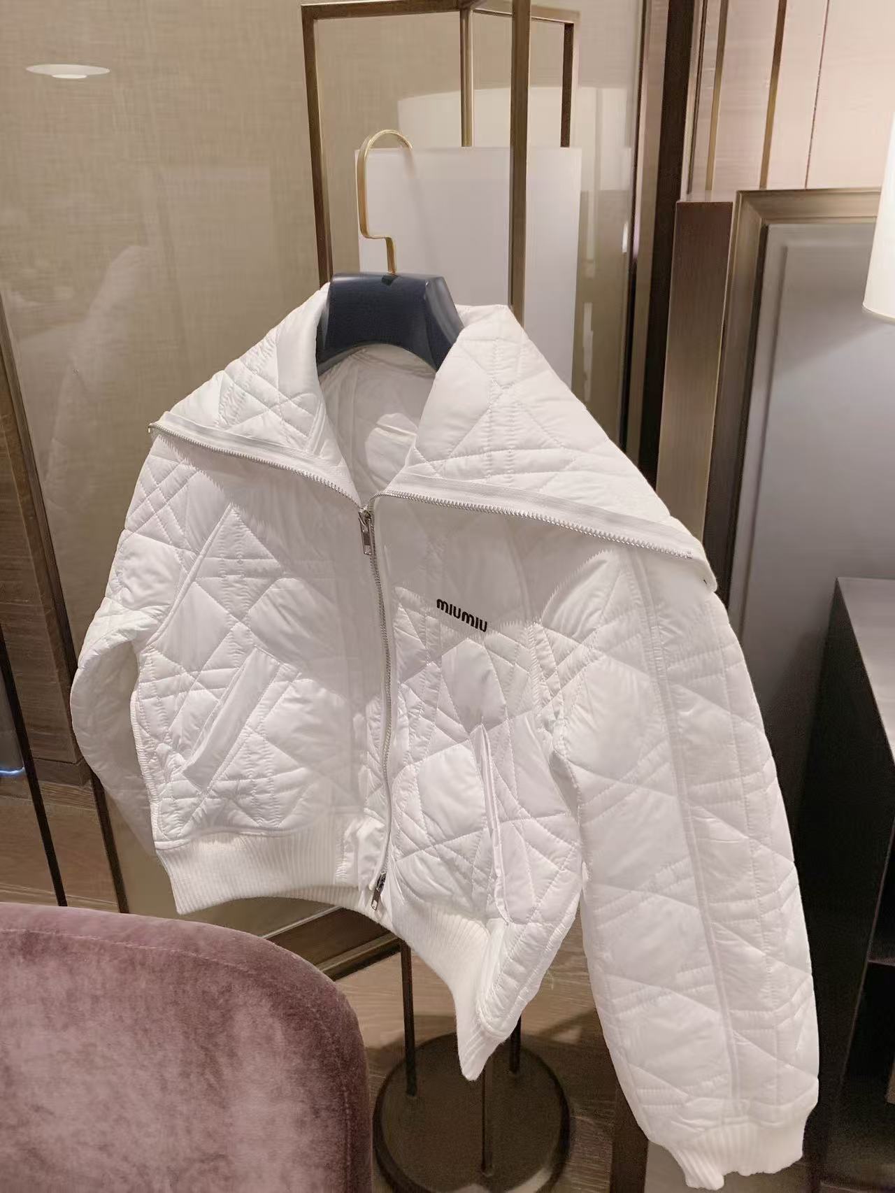 M1UM1U ダイヤモンド柄刺繍レタードルーズフィットコットンジャケット【50％割引+送料無料】