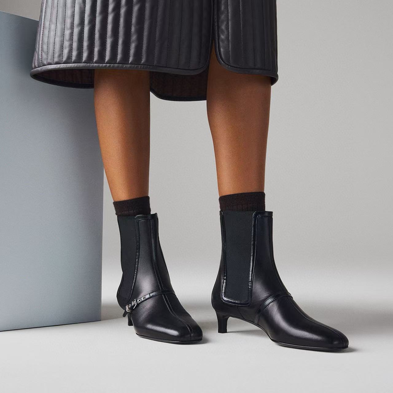 HERME5 高品質ローヒールのアンクルブーツ【50％割引+送料無料】