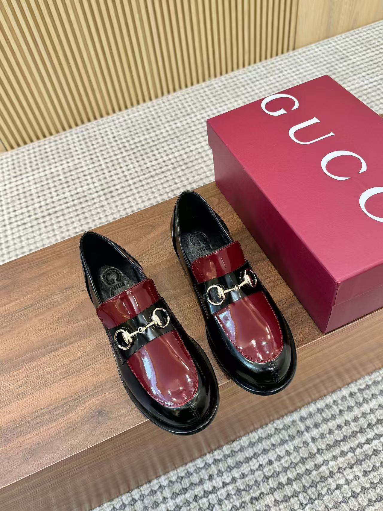 GUCC1 高品質シープスキン厚底フラットシューズ【50％割引+送料無料】